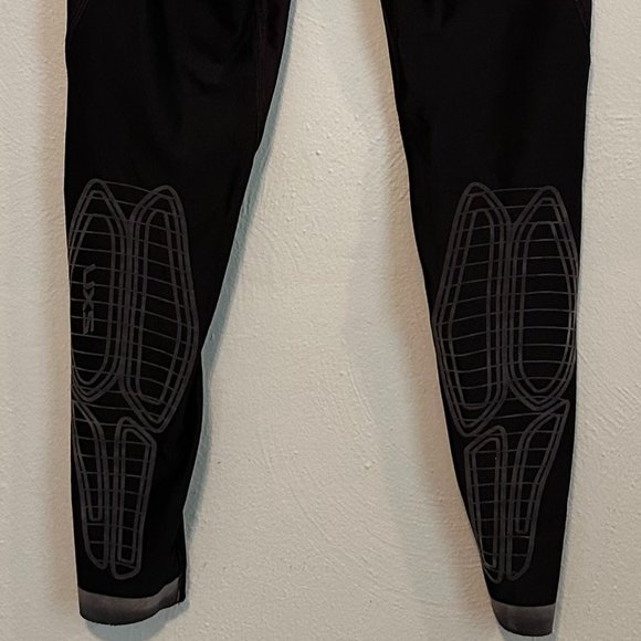 2XU Women's MCS Mid-Rise Compression Tights in Black Size Medium - Picture 13 of 16